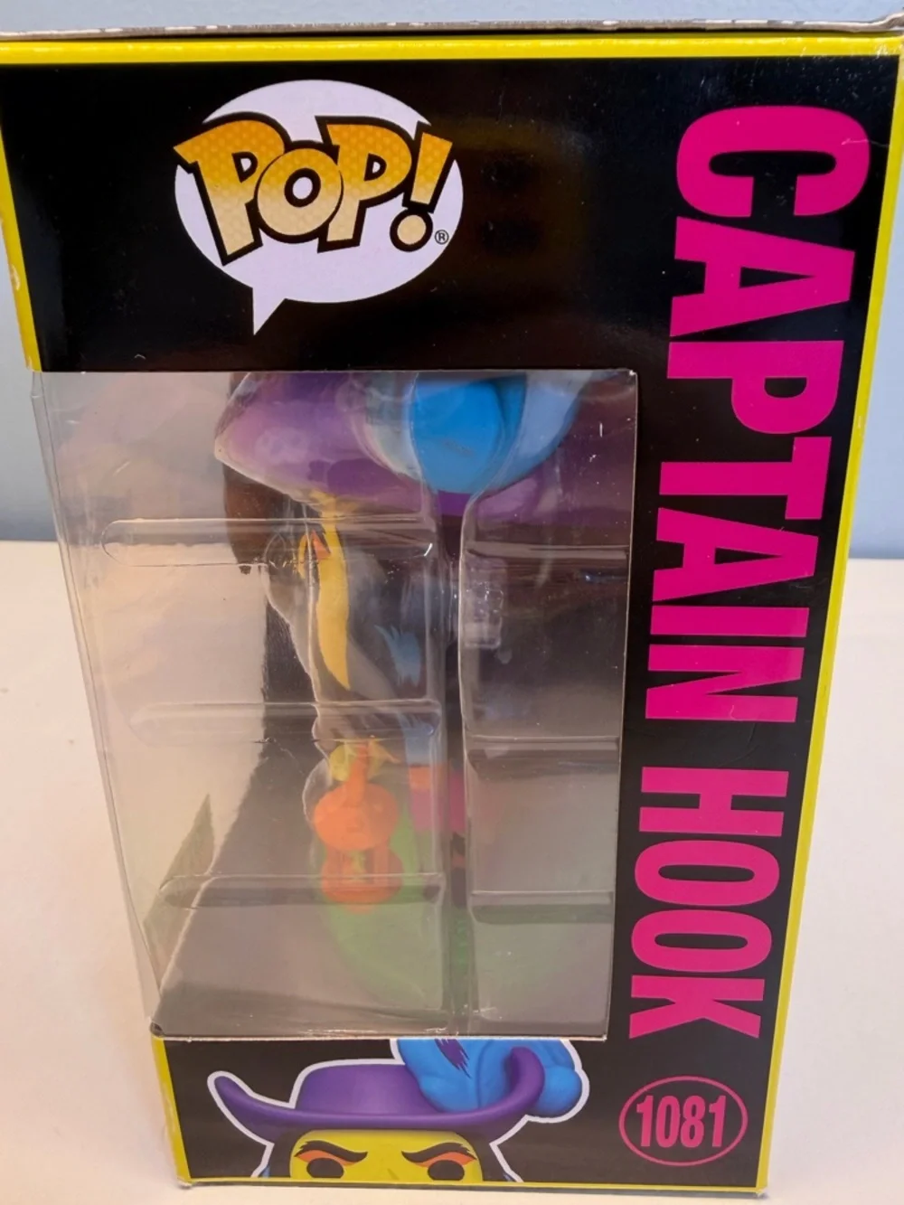 Funko Pop! Disney Villains Captain Hook #1081 (Hot Topic Exclusive) - Picture 2 of 5